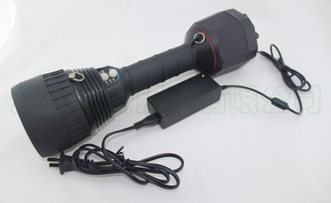 尚為SW2350便攜式強光搜索燈的實物圖 尚為SW2350便攜式強光搜索燈的實物圖